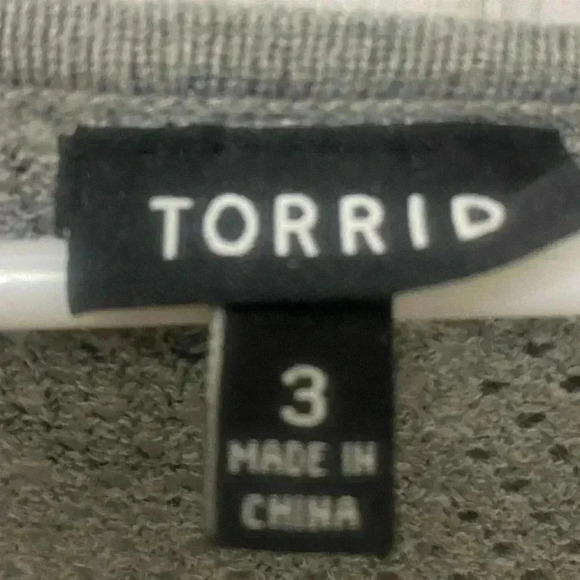 Torrid Grey Black Heart Print Sweater Size 3X - Picture 4 of 6